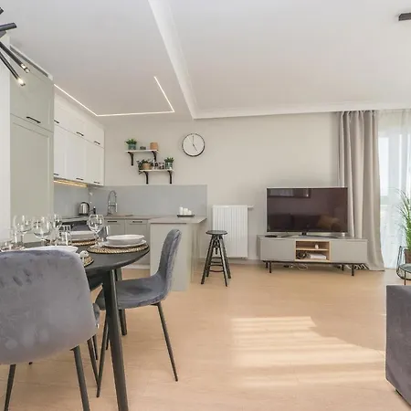 Hello Letnica With Sea View And Private Parking Lejlighed *